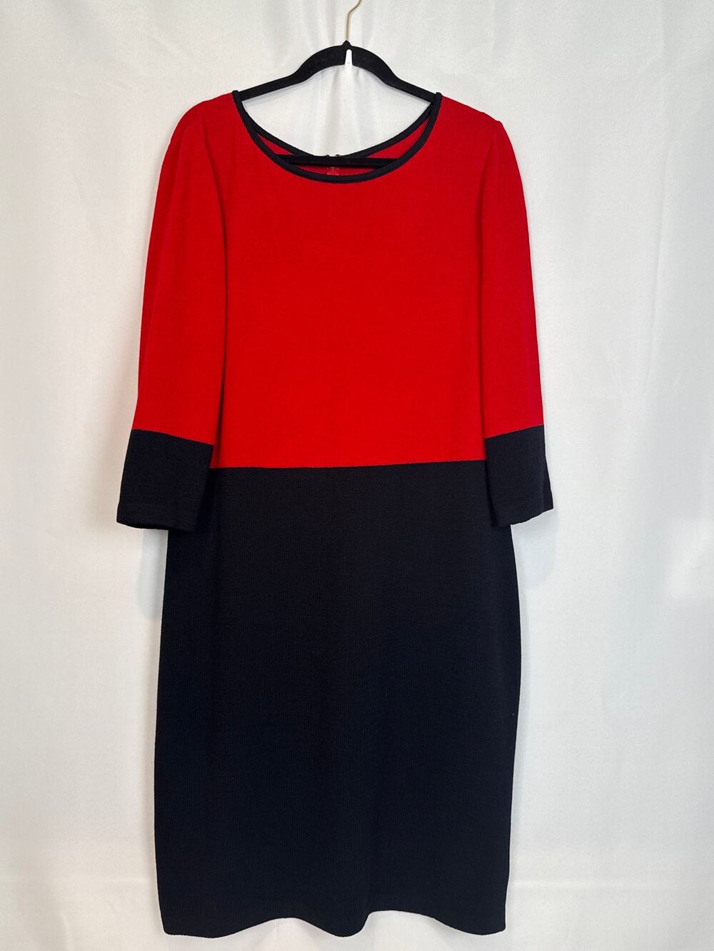 St. John Collection Sweater Dress Size 16 Red Black Colorblock Wool Knit